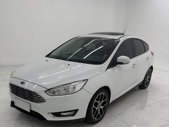 FORD FOCUS 2.0 TITANIUM PLUS 16V FLEX 4P POWERSHIFT FORD FOCUS 2.0 TITANIUM PLUS 16V FLEX 4P POWERSHIFT